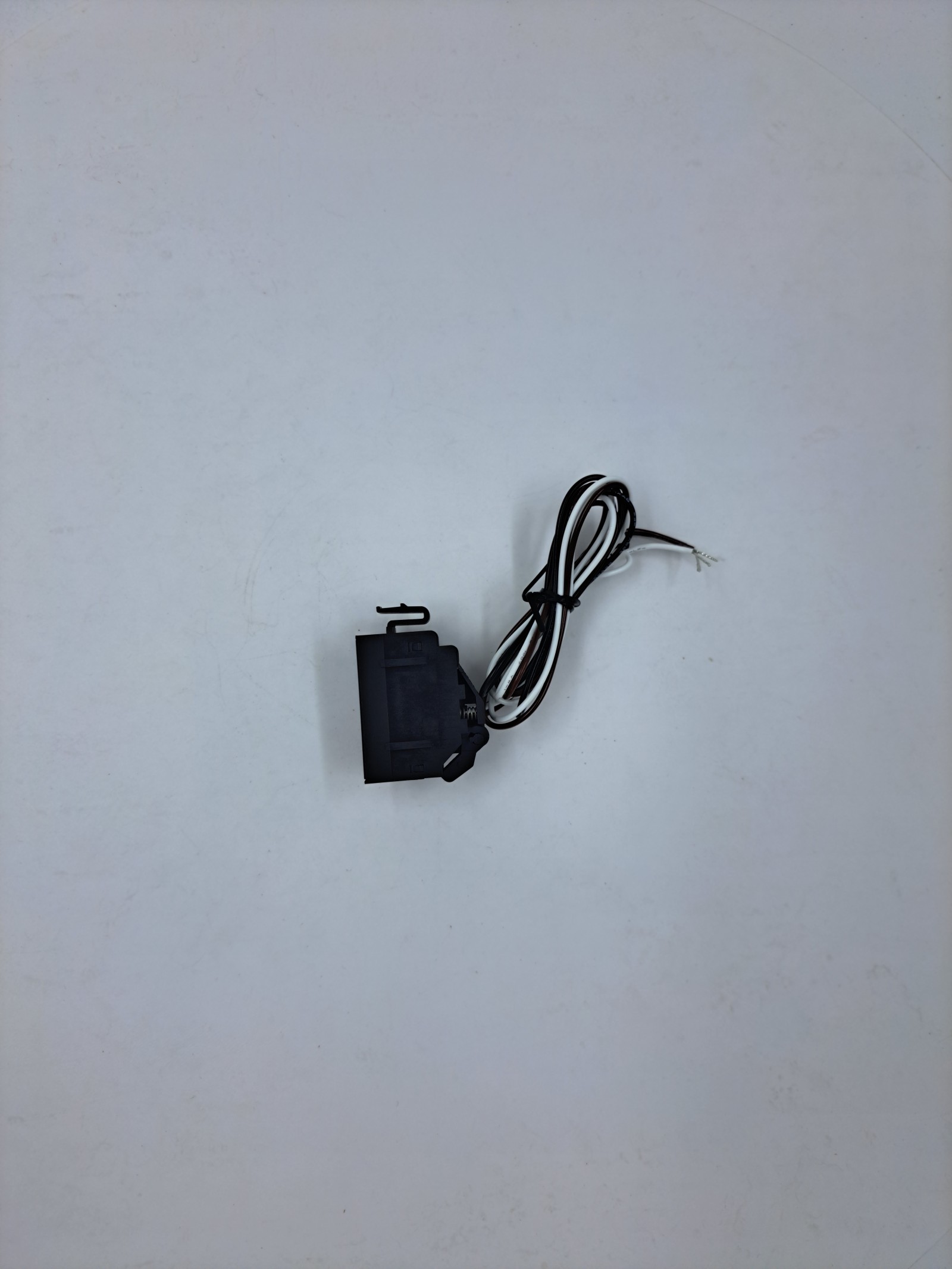 Аварийный контакт YCM8 160 купить в интернет-магазине